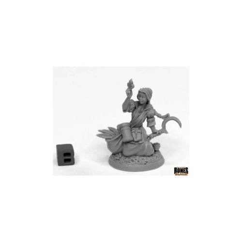 Juliana, Herbalist - Unpainted Miniatures